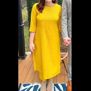 Women’s mustard yellow Indian kurta with scarf